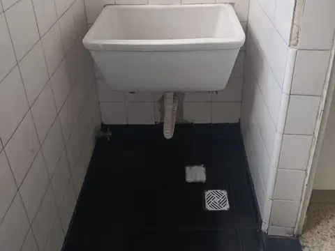 VENTA. Departamento 2 dormitorios con balcón.