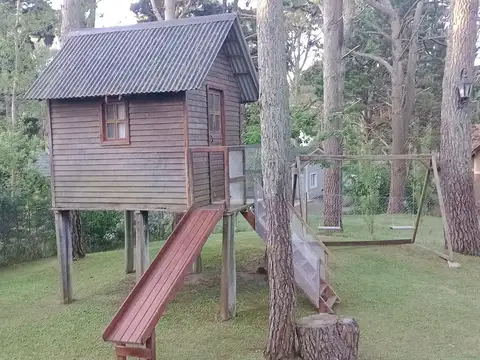 Casa en Alquiler Temporal en Carilo, USD 1.700