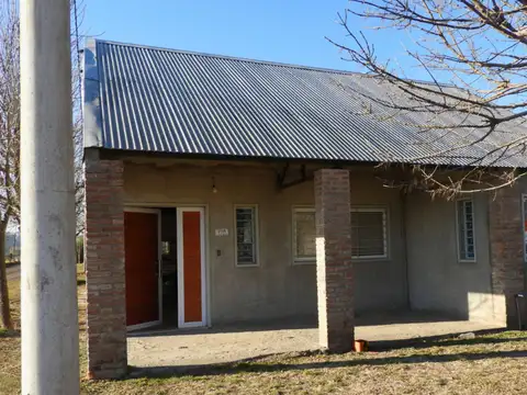 VENTA CASA DE DOS DORMITORIOS EN SANFORD 