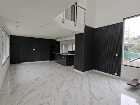 Casa en Alquiler en Los Paraisos, USD 1.500