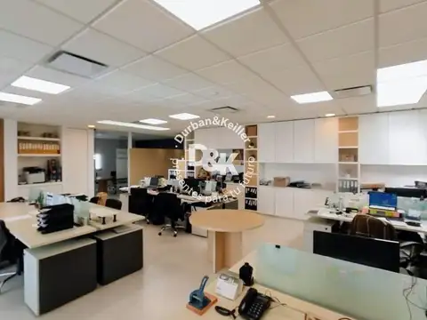 Oficina en venta en Lomas de San Isidro - Acepta inmueble de menor valor