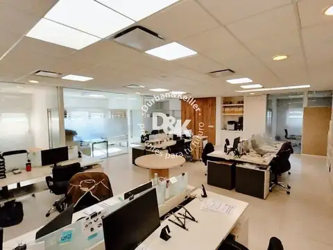 Oficina en Venta con 9 cocheras