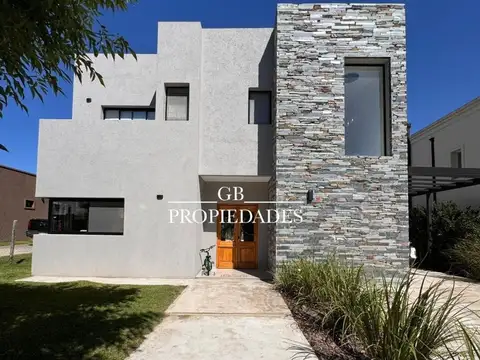 Alquiler de Casa en Santa Elena, Pilar del Este