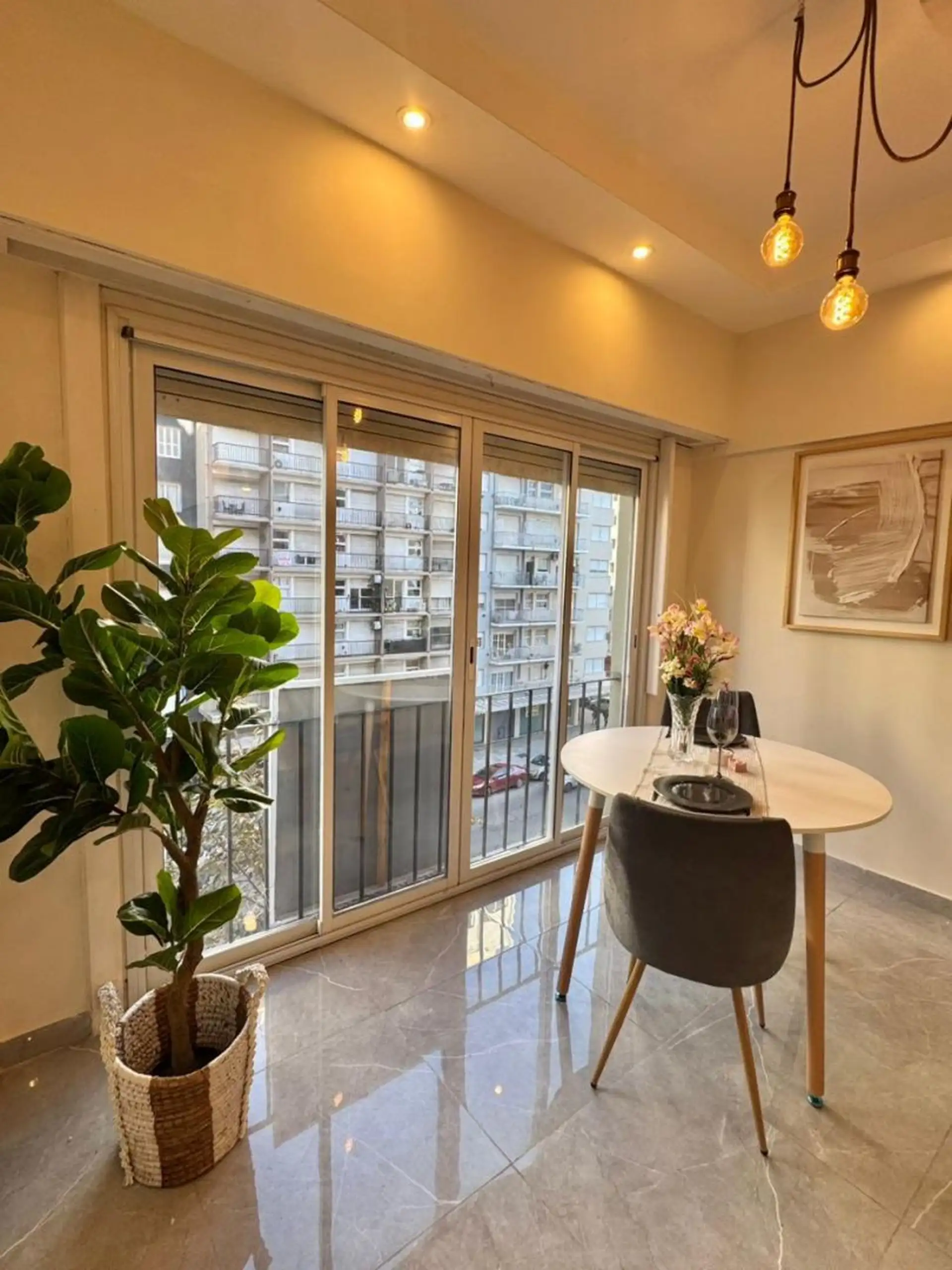 Depto 1 amb, 27m² con balcón francés — Plaza Colon