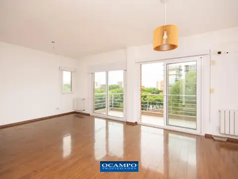 Venta de departamento 3 ambientes con cochera y vistas abiertas en Cañitas