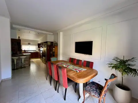 Chalet en Venta en Villa Sarmiento - Zona Ward