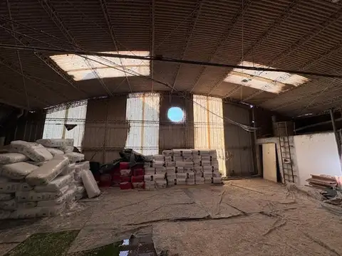 Galpón, deposito en Venta 760m2, oficinas entrada individual