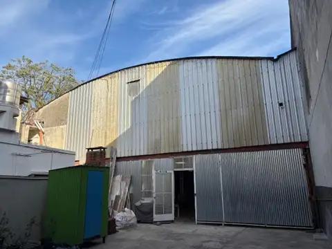 Galpón, deposito en Venta 760m2, oficinas entrada individual