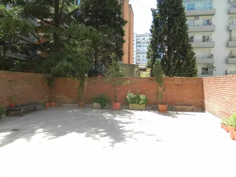 Importante 4 ambientes con dep con gran patio y cochera cerca de avenidas