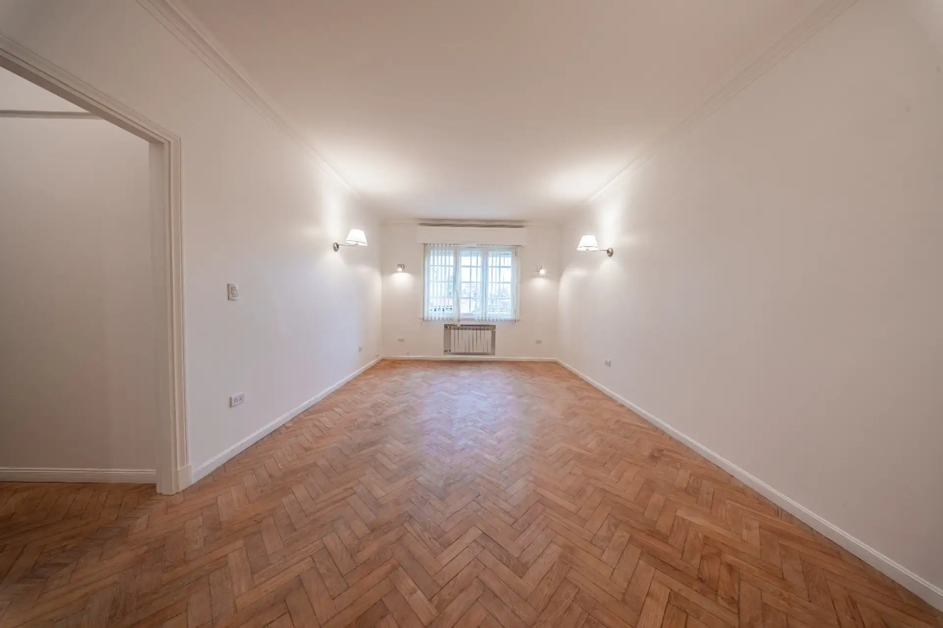 Venta Departamento 4 ambientes. Edifiico de categoria. Zona Plaza Mitre