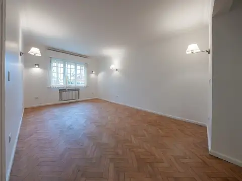 Venta Departamento 4 ambientes. Edifiico de categoria. Zona Plaza Mitre