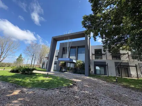 Complejos Carpinchos De Otamendi