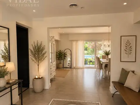 Casa en Venta con 2 cocheras
