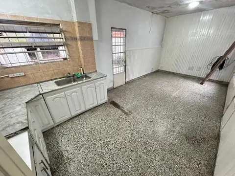 Terreno - Venta - Argentina, Lanús - EVA PERON 1129