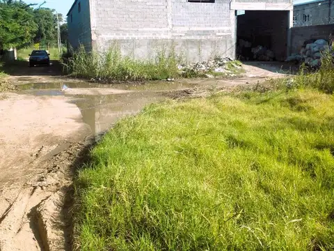 Galpon en Venta 70  mts Fondo