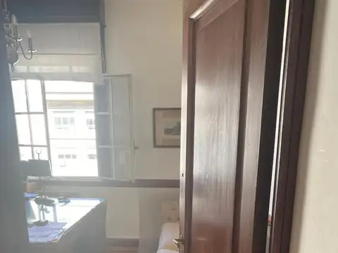 Roque Saenz Peña (cuadra peatonal) y Corrientes