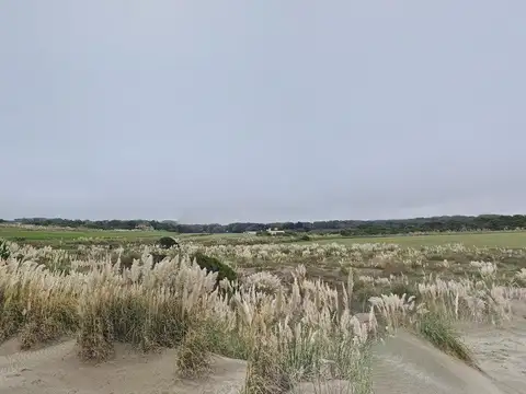 Costa y Faro Punta Médanos