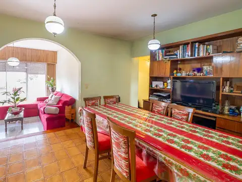 Depto Tipo Casa 6 ambientes con 1 baño
