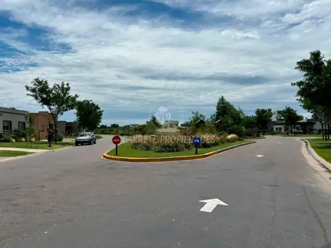 Lote Central en Barrio San Ramon, Pilar del Este. 100