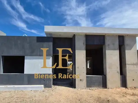 Pilar Del Este 100