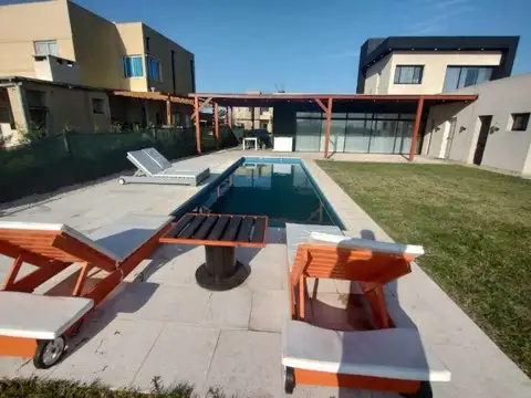 Casa en Venta en San Sebastian, USD 370.000