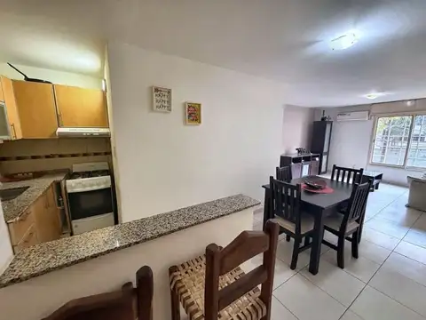 Departamento 1 dormitorio en venta, 49 m², apto crédito, Av. Colón, Centro