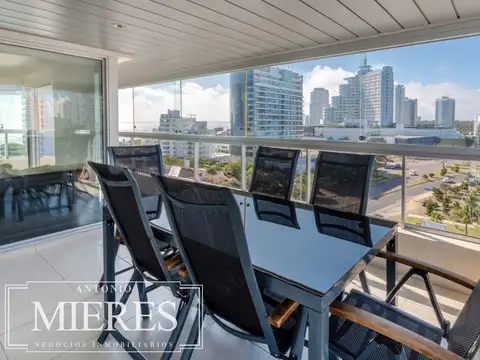 Departamento en Venta en Playa Mansa, USD 460.000
