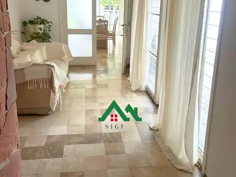 Oficina 8 ambientes con 3 baños