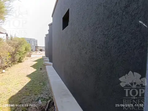 Casa 5 ambientes con 4 baños