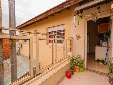 Depto Tipo Casa en Venta de 2 ambientes
