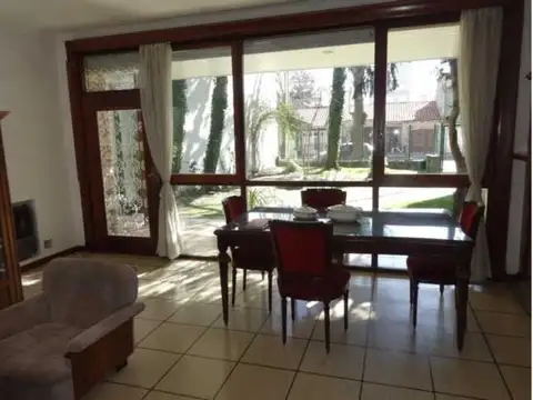 Avellaneda 2100
