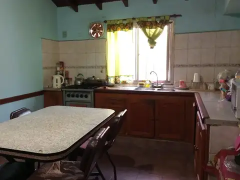 Casa 3 ambientes con 2 baños