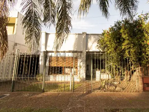 SARRATEA 2400, Piso 0