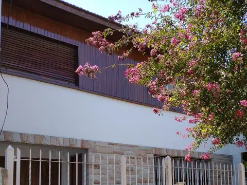 Casa en Alquiler de 3 dormitorios