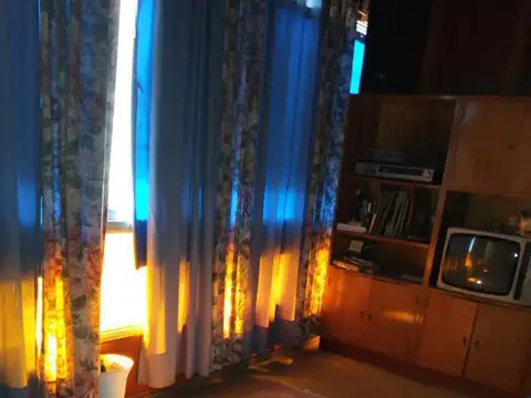 Casa en Alquiler con 2 cocheras