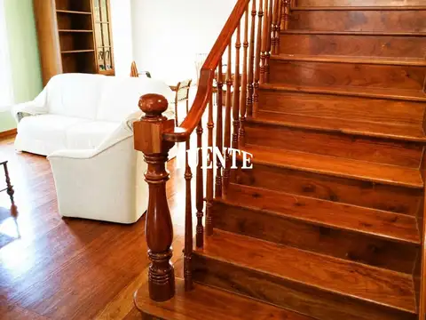 Casa 6 ambientes con 3 baños