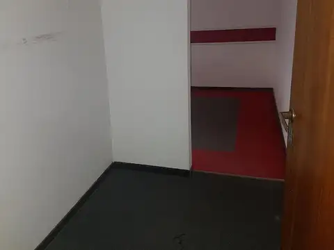 Oficina en Alquiler 40 años