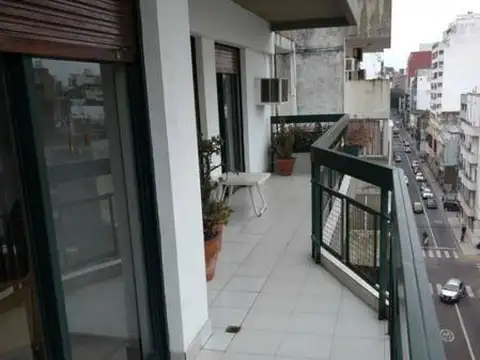 Laprida al 1100