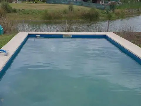 Casa en Alquiler con 1 cochera