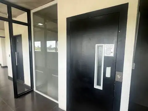 Oficina 2 ambientes con 1 baño