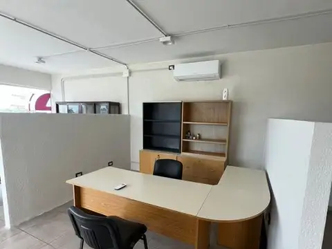Oficina en alquiler en Pilar 2 ambientes con vista linda