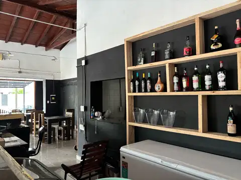Local en Alquiler 100 años