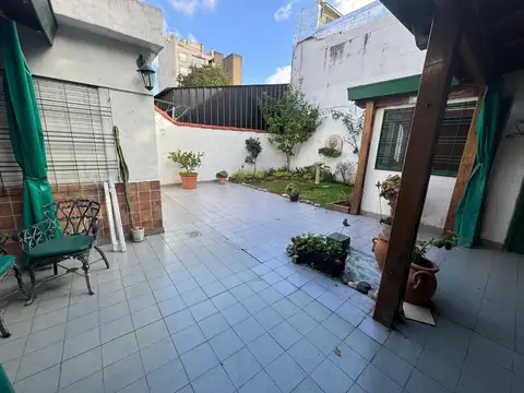Depto Tipo Casa en Alquiler de 2 dormitorios