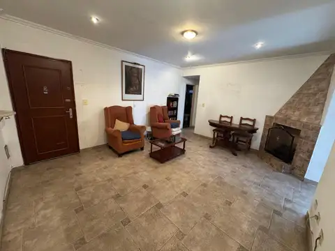 Depto Tipo Casa en Alquiler 40 años