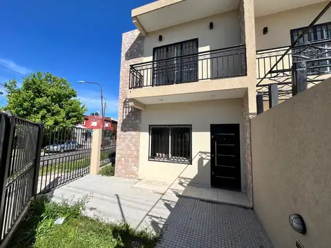 Depto Tipo Casa en Venta en Ituzaingo Norte, USD 190.000