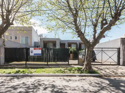 Casa en Venta en Temperley, USD 245.000