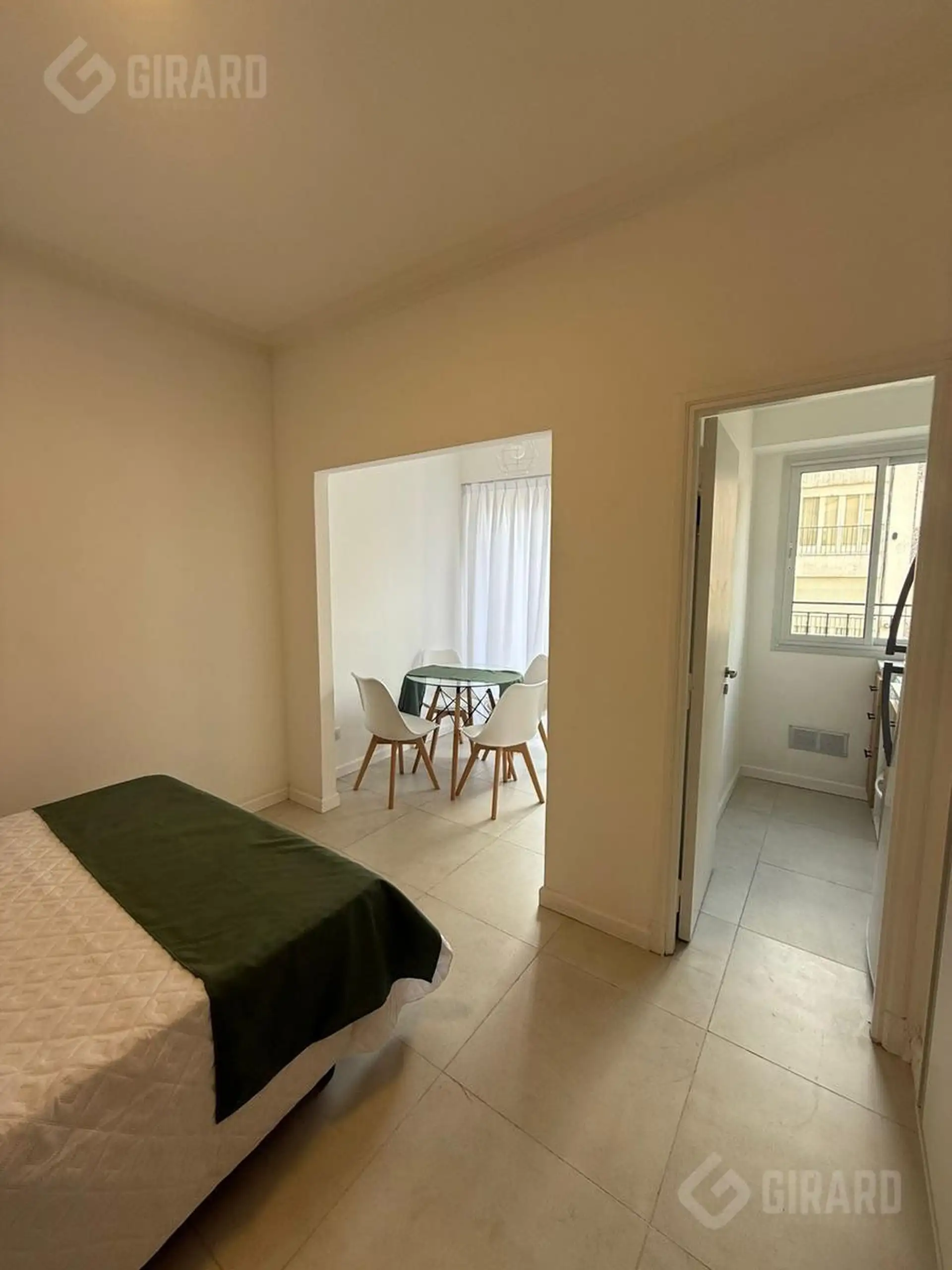 Depto 1 amb, 21m² con balcón — Centro
