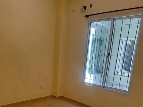 Departamento en Alquiler en Jose Clemente Paz, $ 390.000