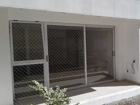 Colombres 700, Piso pb