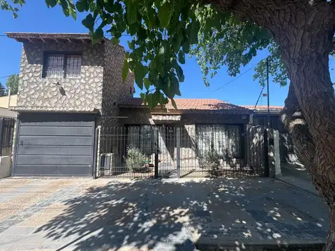 VENTA DE CASA EN CALLE RAFAEL CUBILLOS 2131